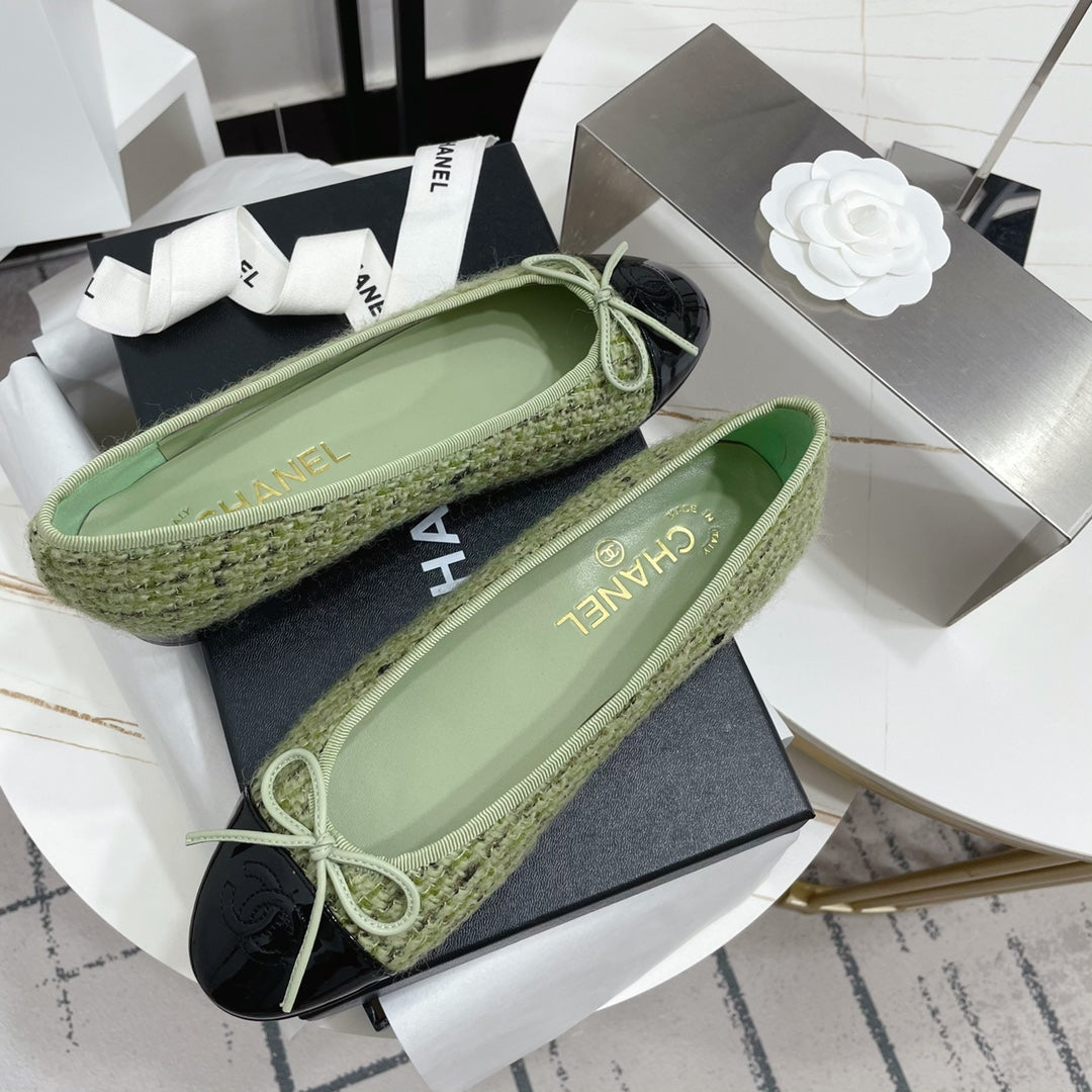 CC 26s Ballet Flat Black Olive Tweed Leather 944403