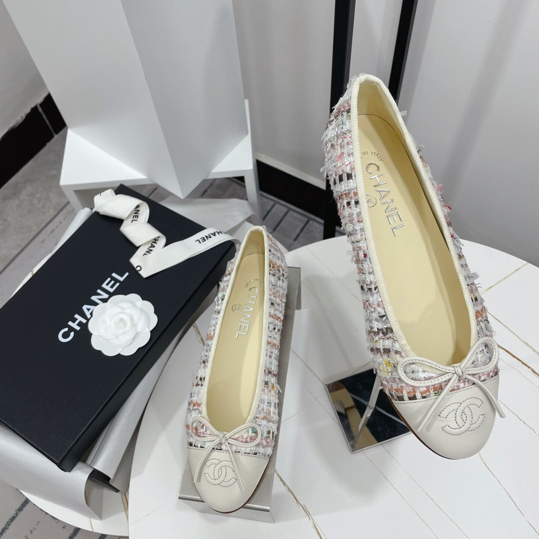 CC 26s Ballet Flat White Colorful Tweed Leather 944405