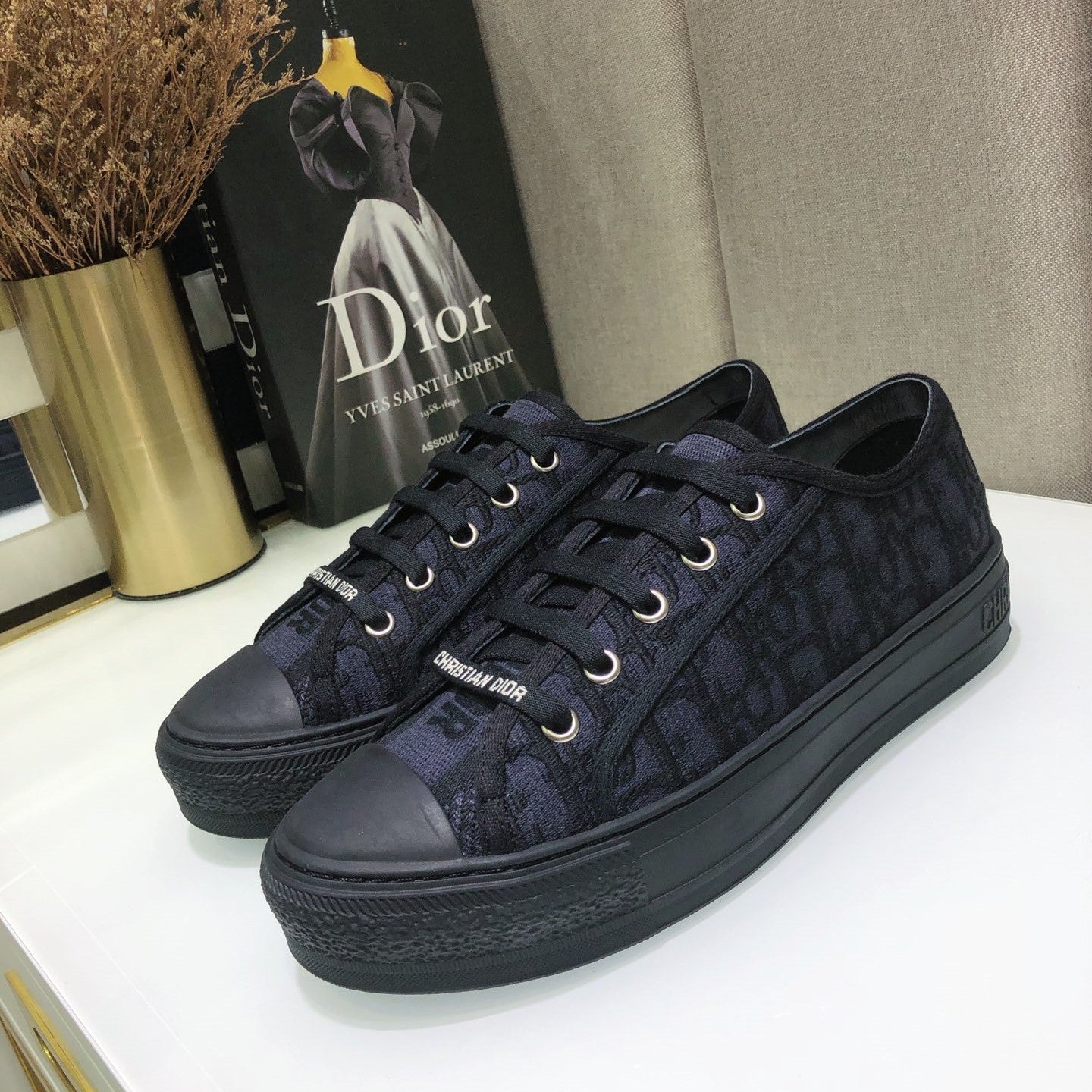 CD 26s Walk'n'Dior Sneaker Green Oblique Embroidered Cotton 966642