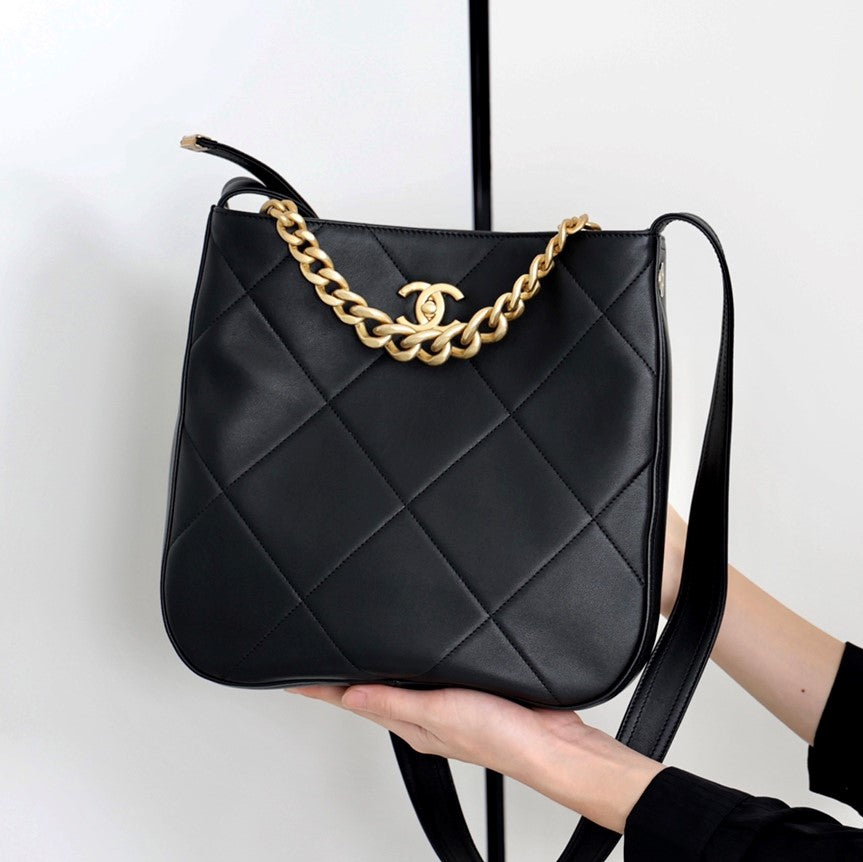 CC 21s Easy Mood Hobo Quilted 28cm Black Cowhide GHW