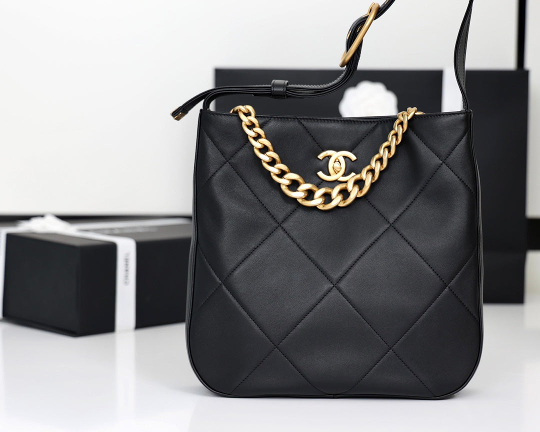 CC 21s Easy Mood Hobo Quilted 28cm Black Cowhide GHW