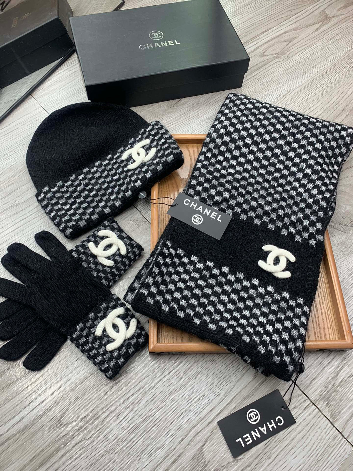 CC Hat Scarf Gloves Set Black Jacquard 475109