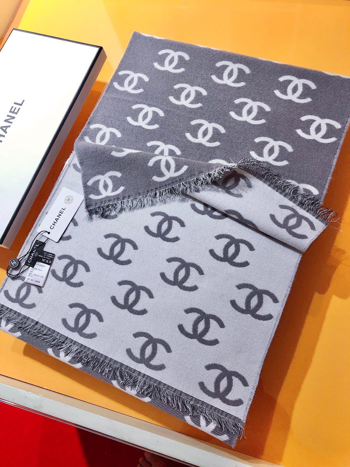 CC 26s Grey White CC Monogram Fringe Scarf 38x190cm 534741
