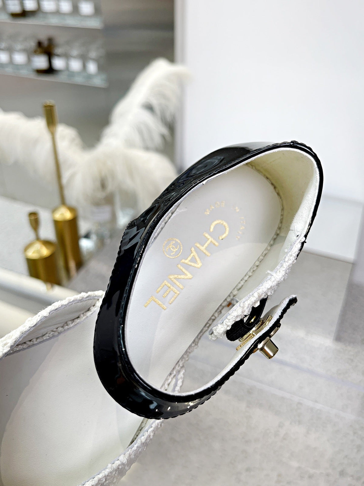 CC 26S Mary Jane Flats Shoes White Black Tweed Patent Leather 147300