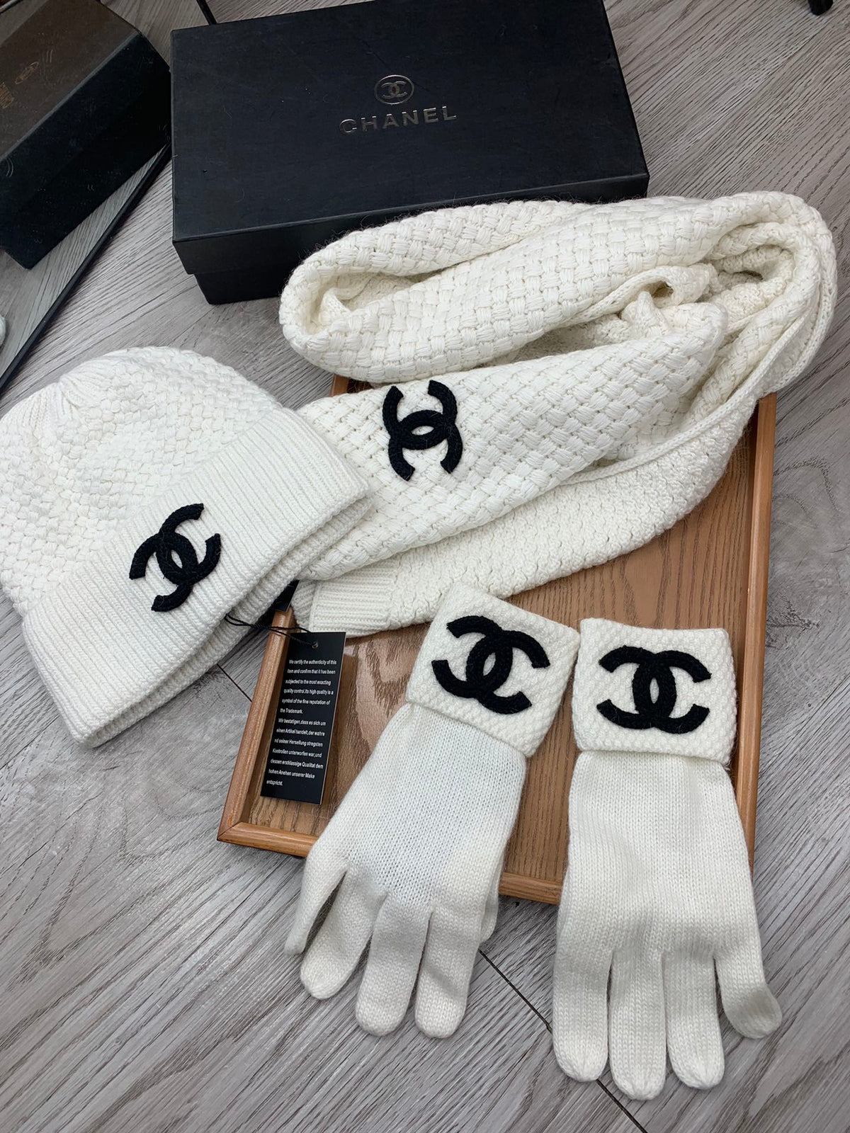 CC Hat Scarf Gloves Set White Knit Black Logo 475104