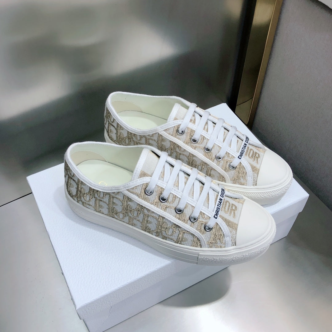 CD 26s Walk'n'Dior Sneaker Beige Oblique Embroidered Cotton 966653