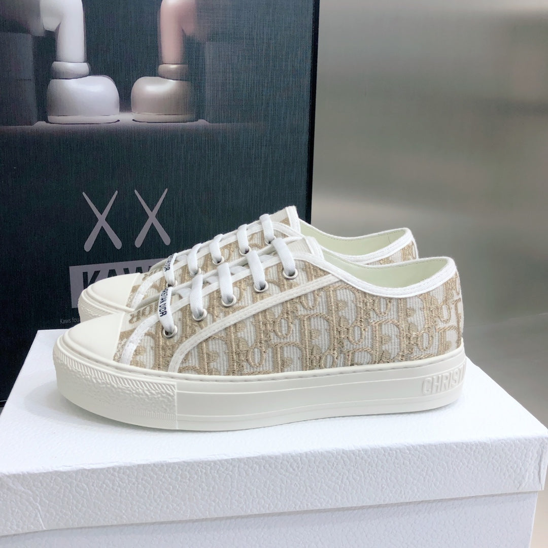 CD 26s Walk'n'Dior Sneaker Beige Oblique Embroidered Cotton 966653