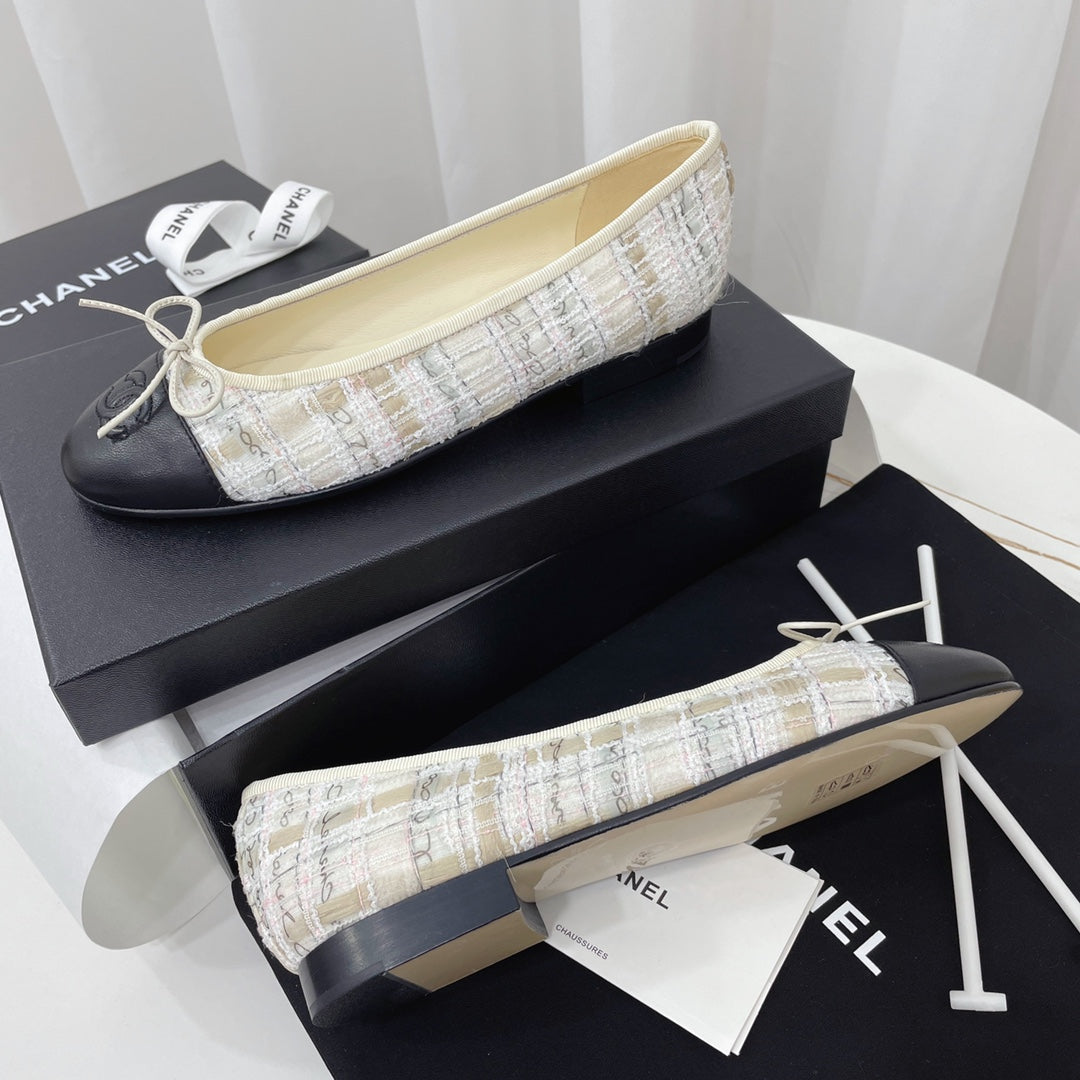 CC 26s Ballet Flat Black Cream Tweed Leather 944422