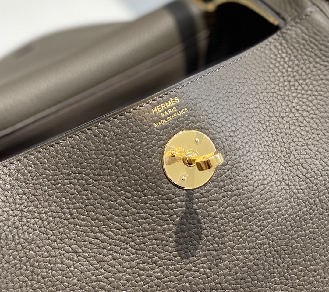 HM LINDY 30 BAG OLIVE TAURILLON CLEMENCE LEATHER