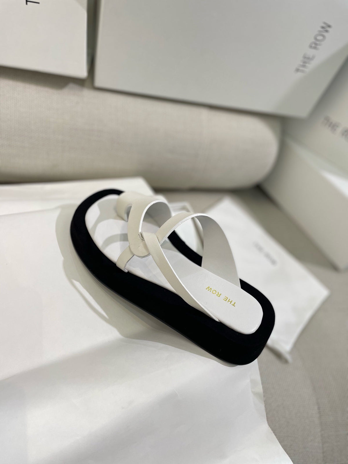 The Row 26s Ginza Sandals White Black Smooth Leather 156126