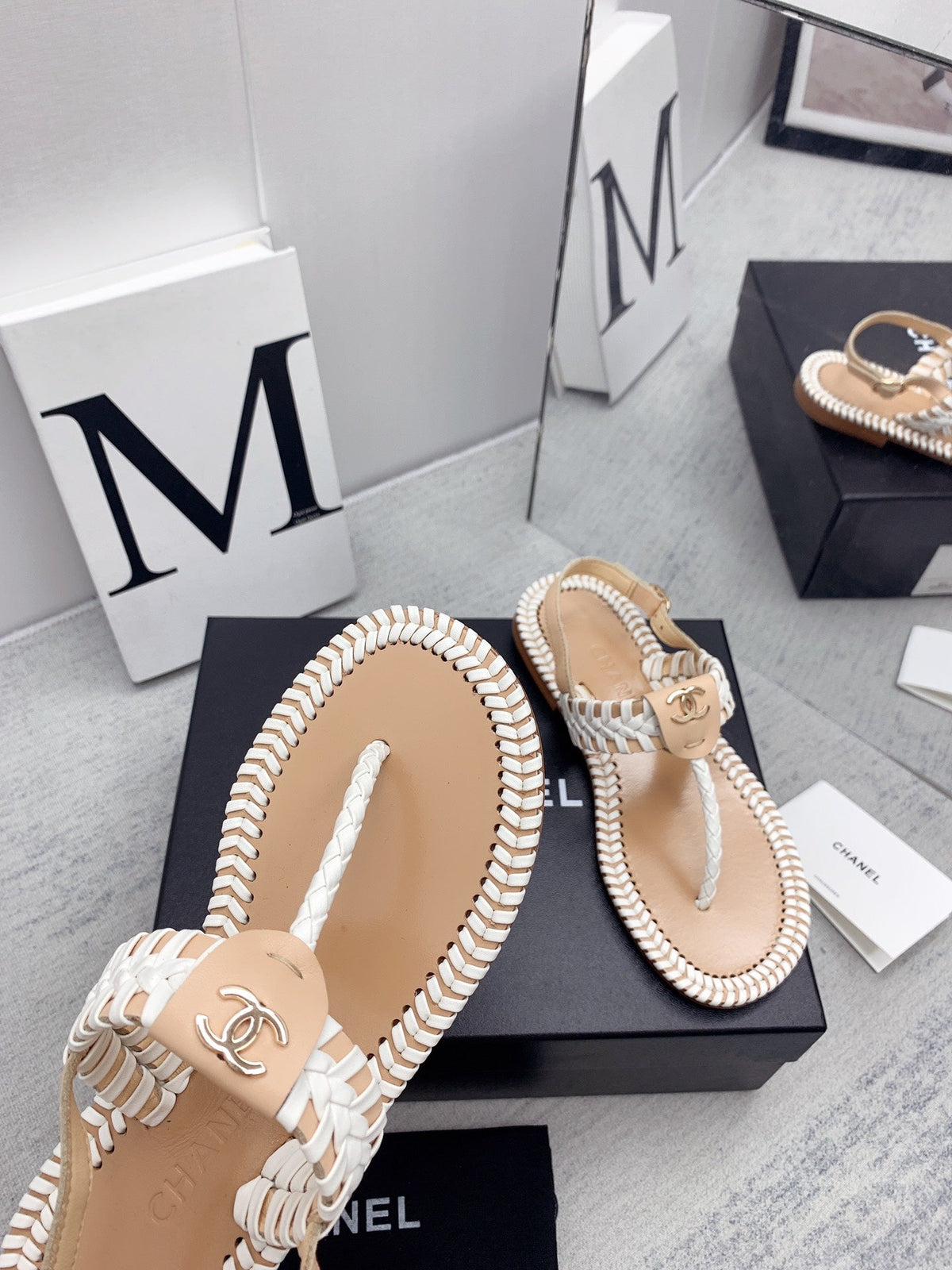 CC 26s Thong Sandals Beige White Interlocking Leather 160000