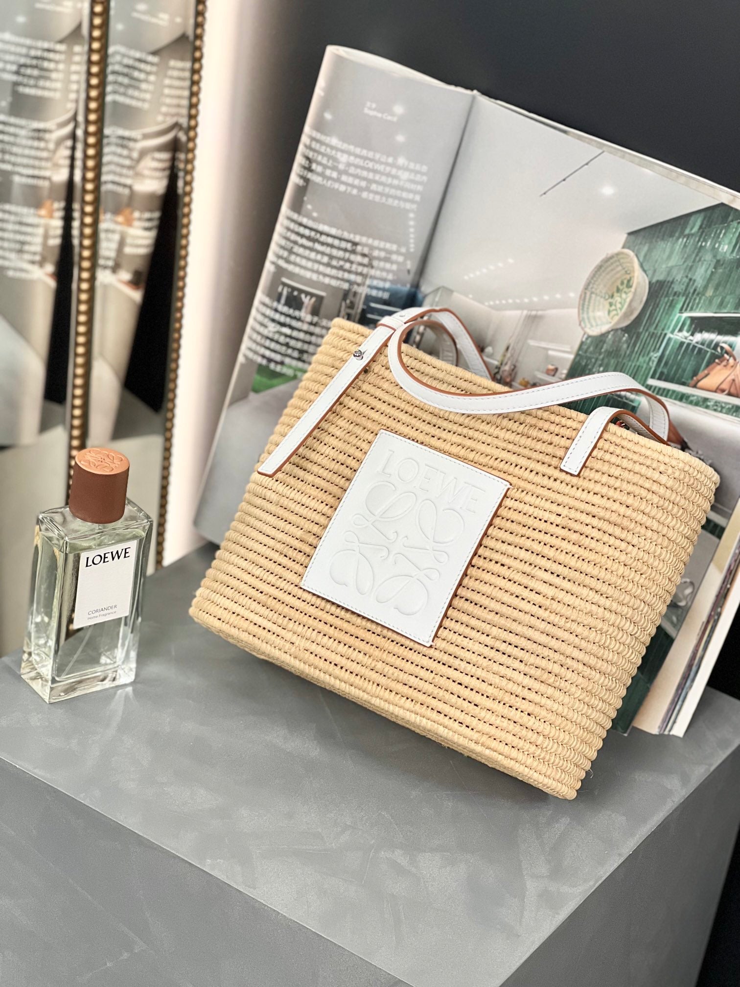 SMALL SQUARE 28 BASKET BAG IN RAFFIA AND WHITE CALFSKIN