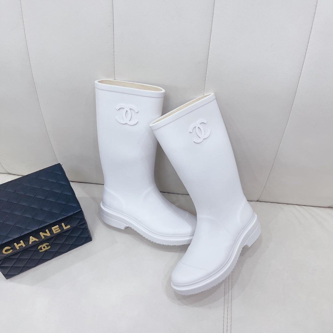 CC 26s Vintage Rain Boots White Rubber 476068