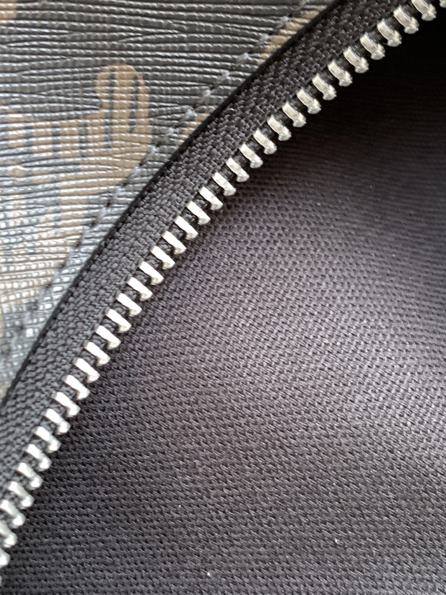 CYLINDRICAL 22 BAG BLACK BROWN COWHIDE