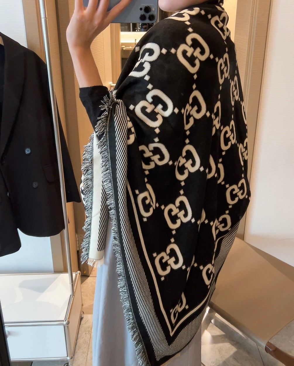 SQUARE SCARF 140 CM IN BLACK MIX WHITE SILK CASHMERE 401511