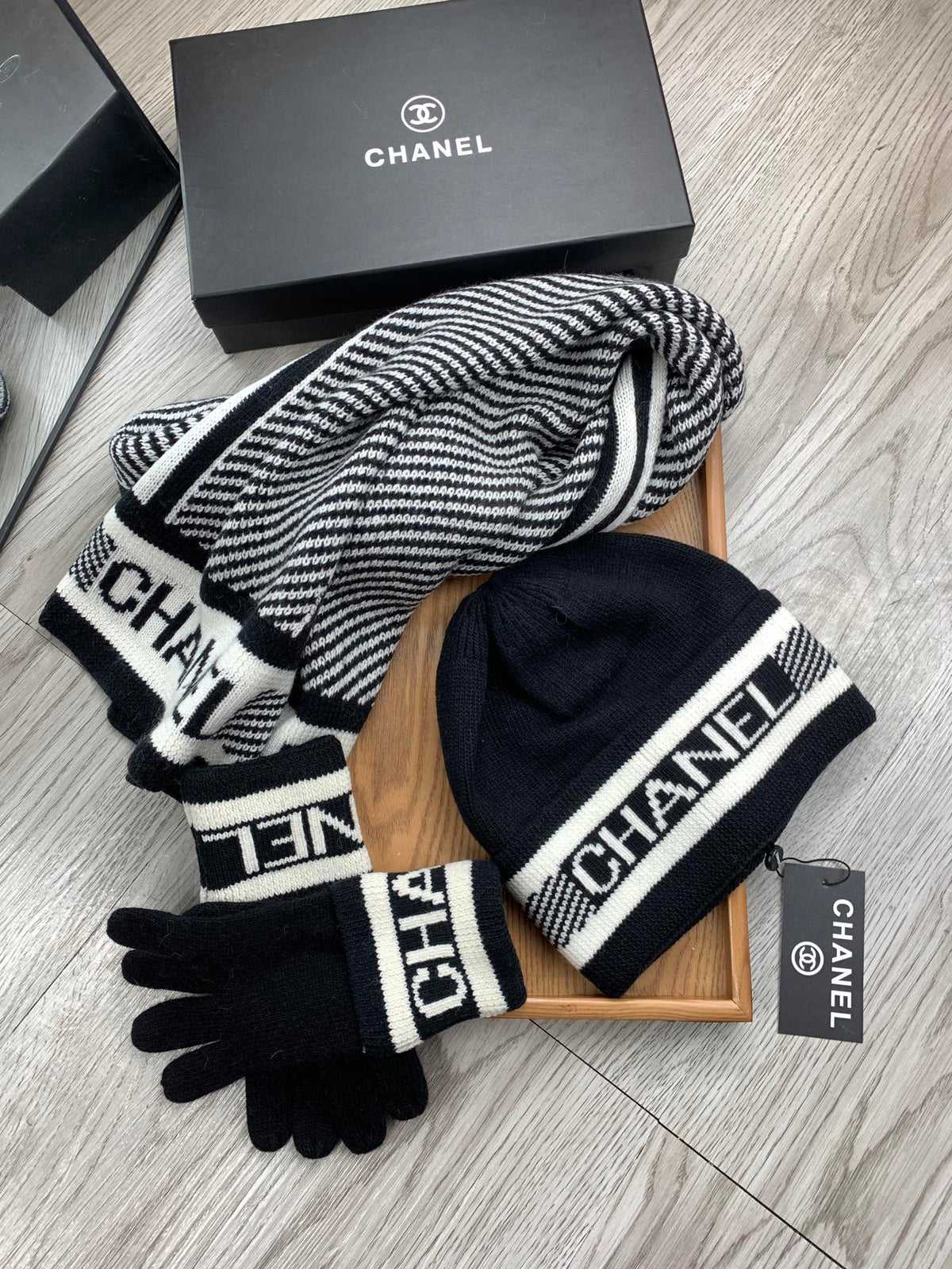CC Hat Scarf Gloves Set Black White Jacquard Logo 475103
