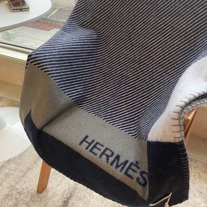 HM Riviera Blanket Blue White Wool Cashmere