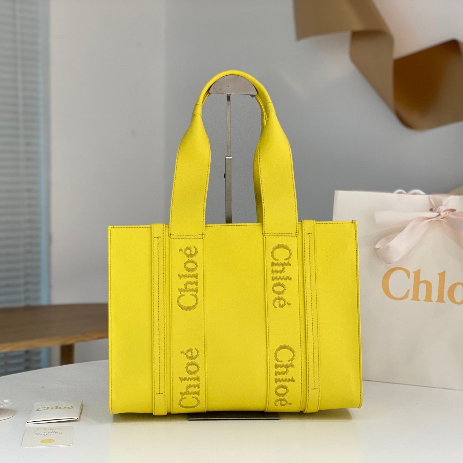 Chloé Woody tote bag 37cm yellow calfskin