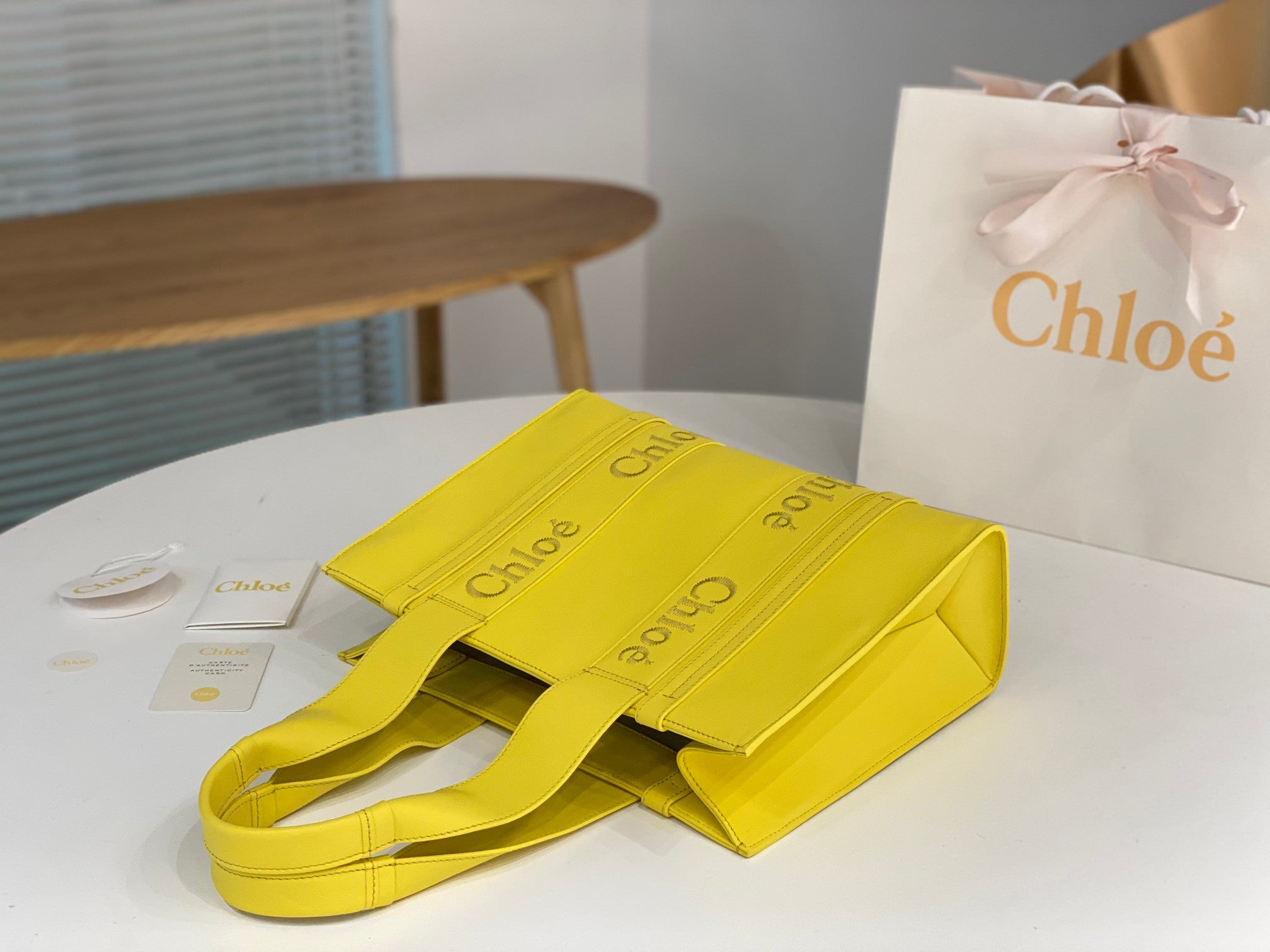 Chloé Woody tote bag 37cm yellow calfskin
