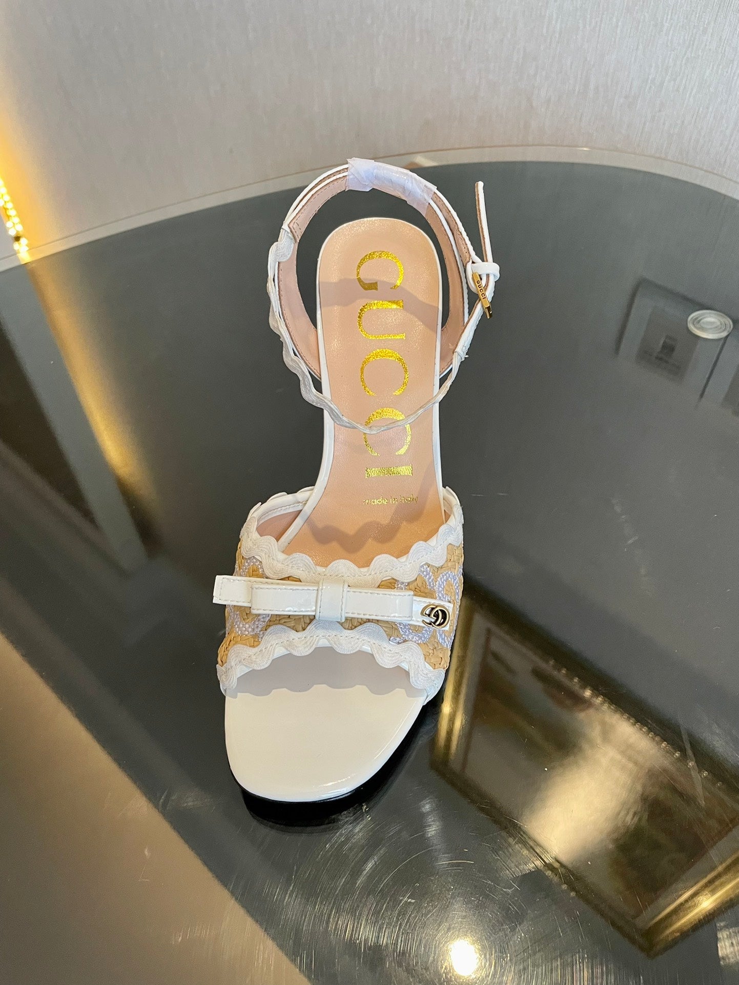 GG Kertu Heel Sandals 8cm Beige White Raffia Leather 695684