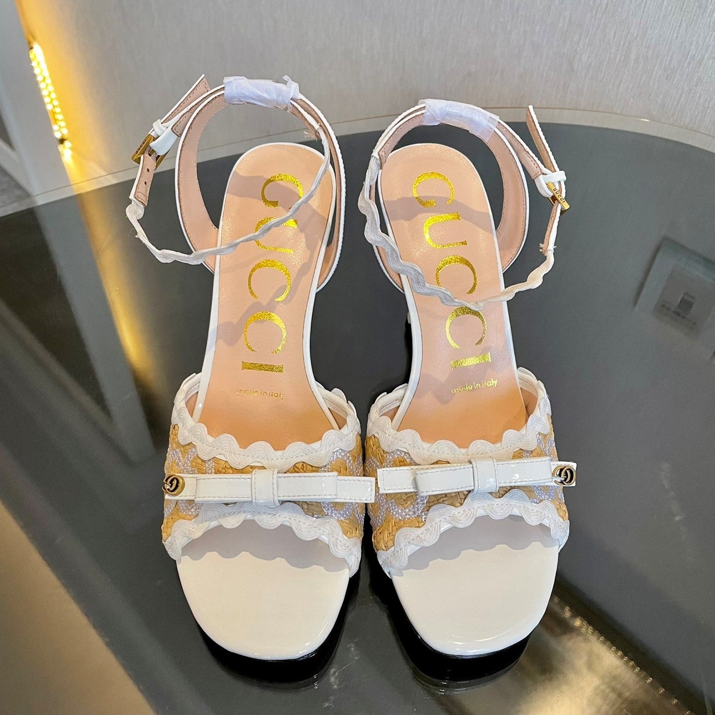 GG Kertu Heel Sandals 8cm Beige White Raffia Leather 695684