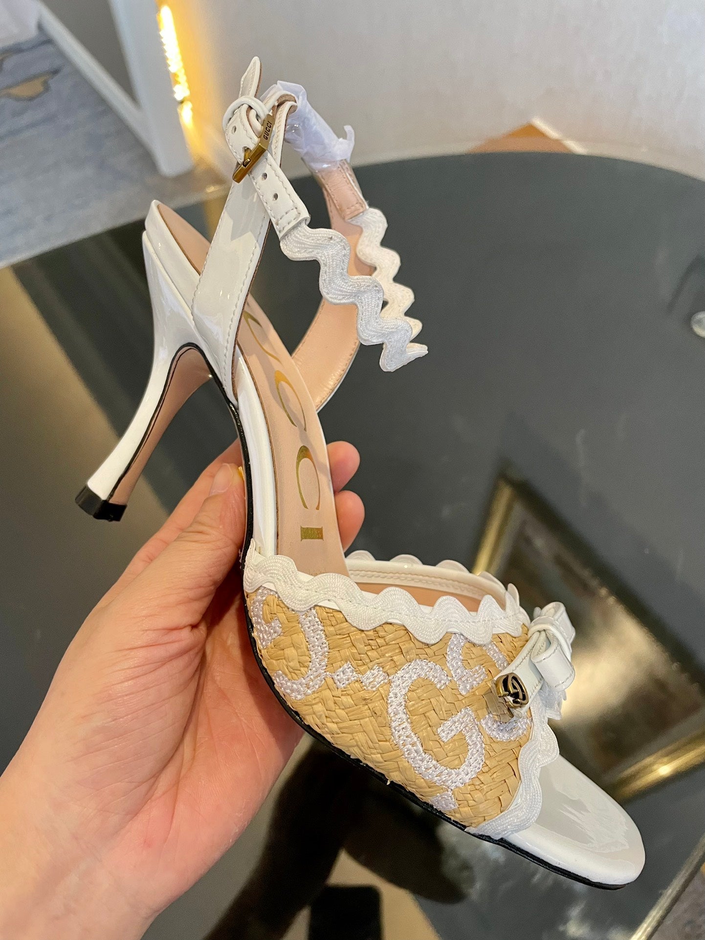 GG Kertu Heel Sandals 8cm Beige White Raffia Leather 695684