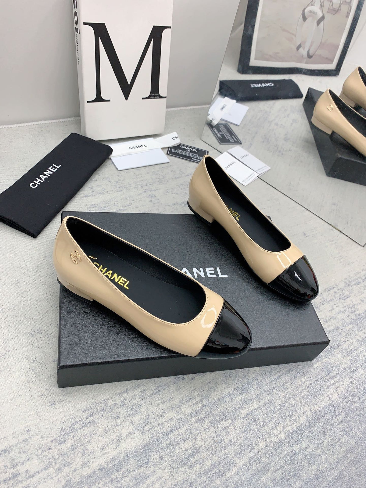 CC 26s Ballet Flats Beige Black Patent Leather 159948