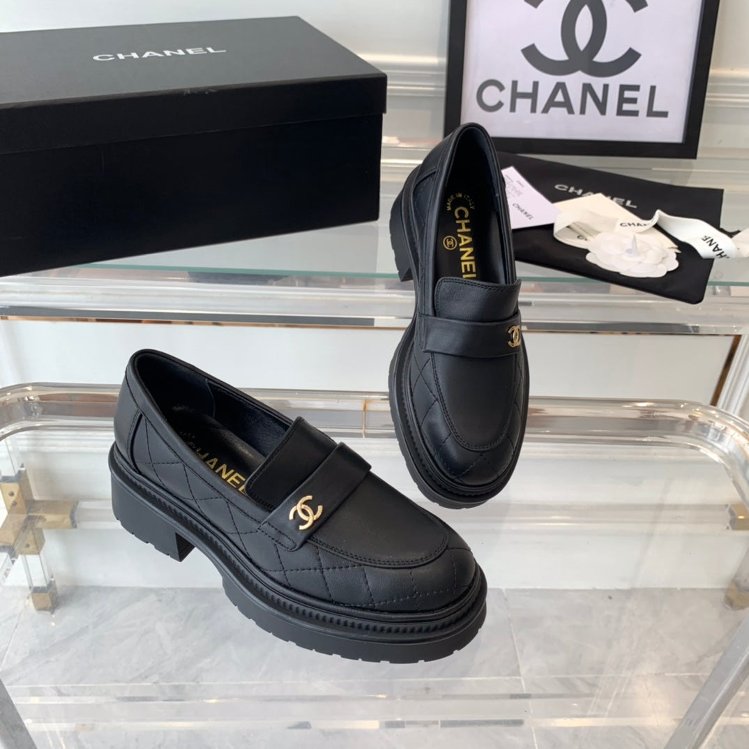 moccasins black quilted calfskin 104827
