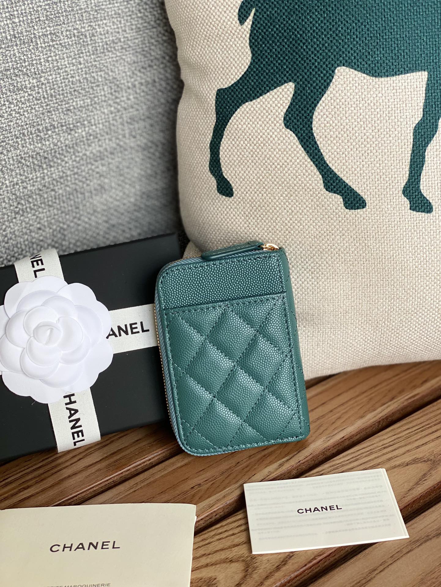 CC 22A Zippy Coin Purse Green Caviar GHW 223916