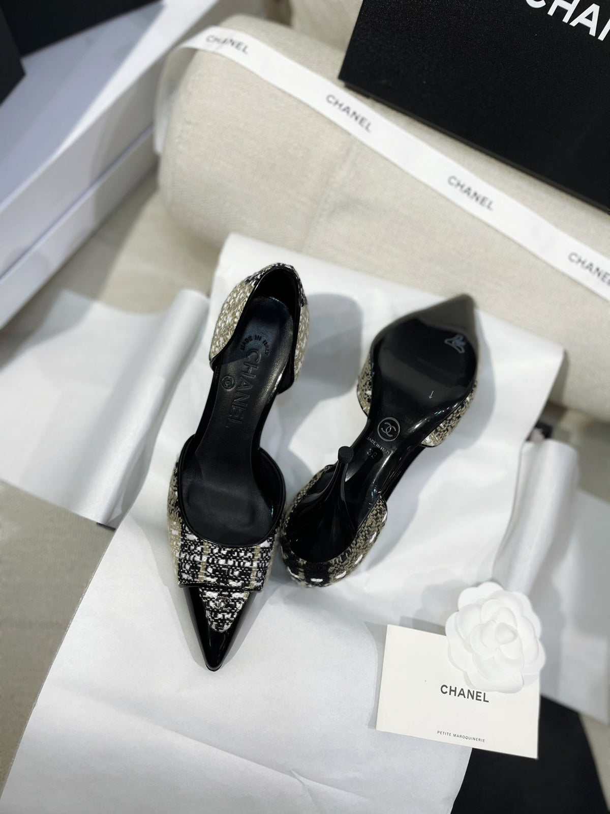 Chanel 26s Pumps Black Gold Tweed Patent Leather 156333
