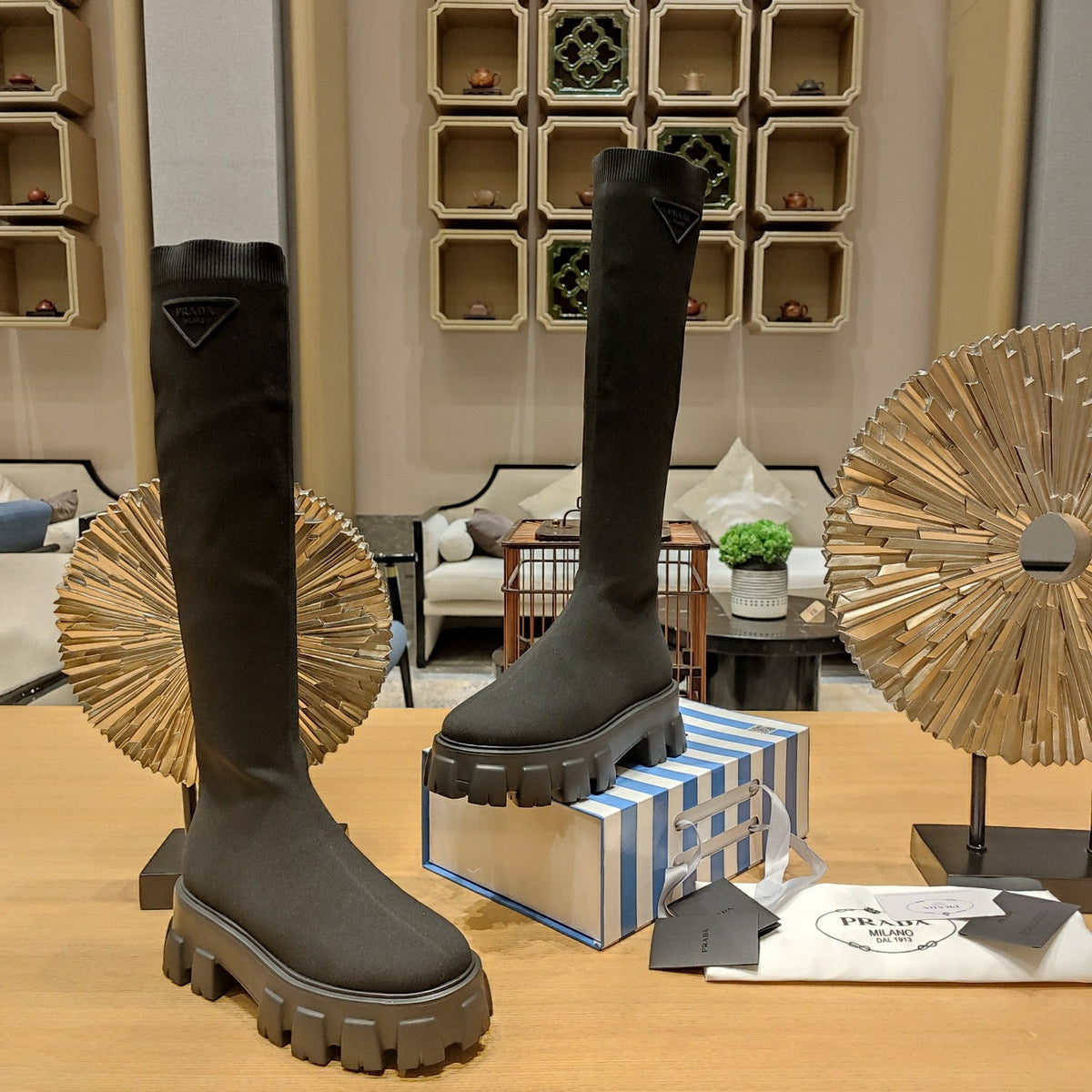 Prada 26s Knee-High Boots 6cm Brown Knit Lug-Sole Triangle Logo 109461
