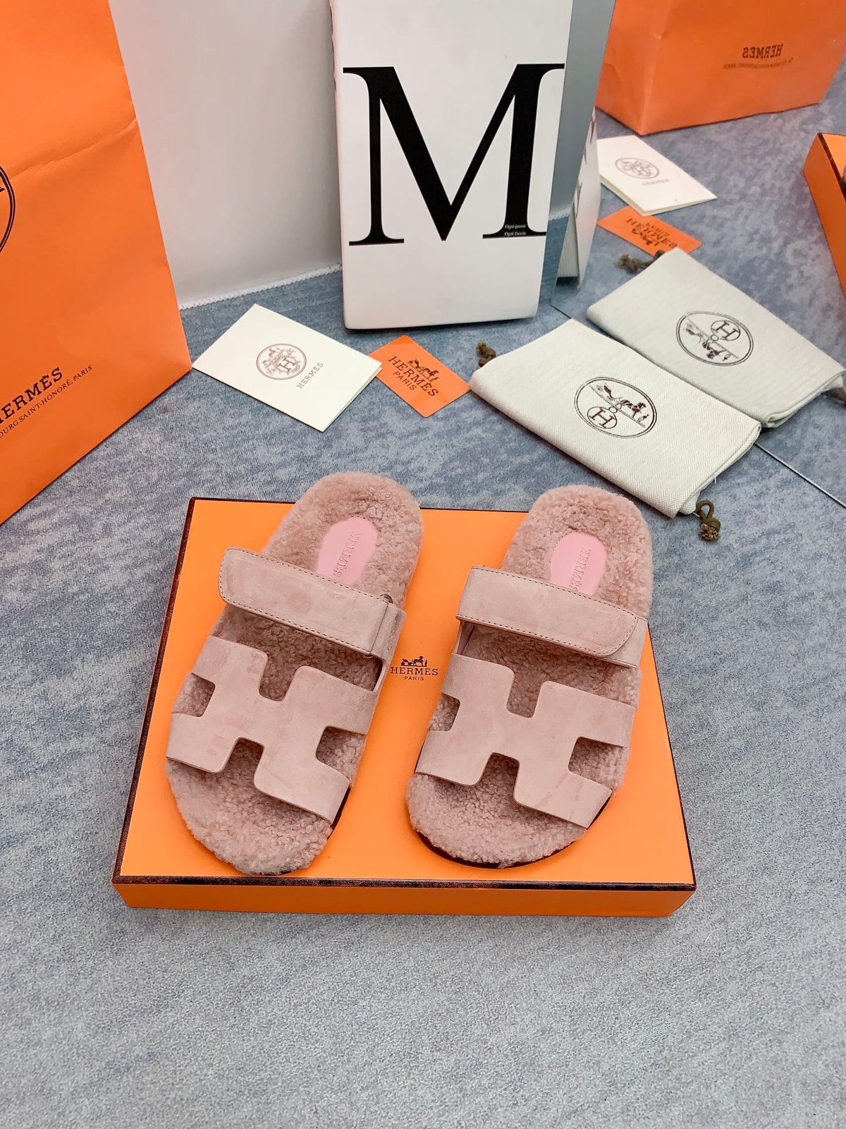 HM 26s Chypre Sandals Rose Poudré Suede Shearling 160923