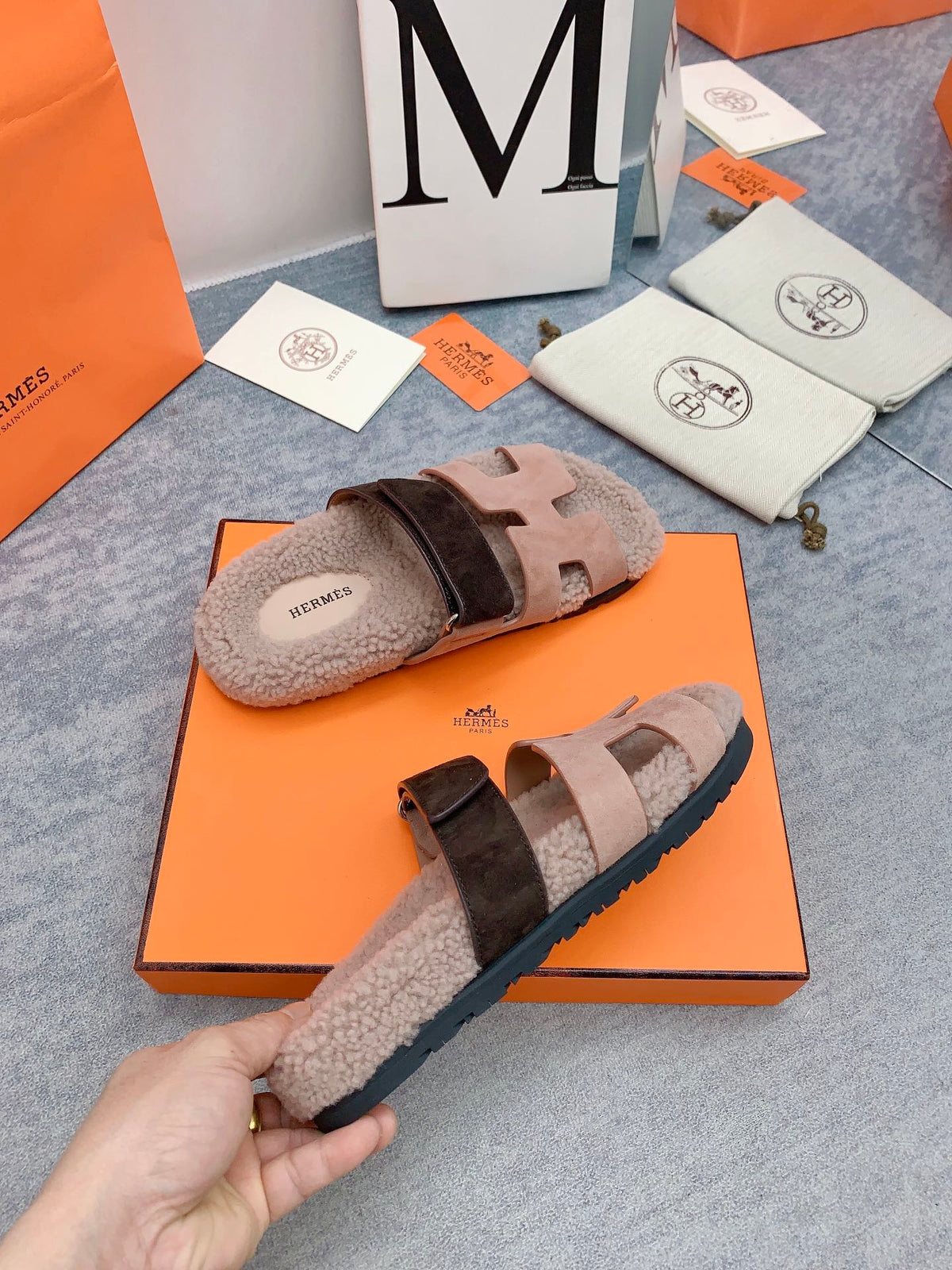 HM 26s Chypre Sandals Ebene Suede Shearling 160910