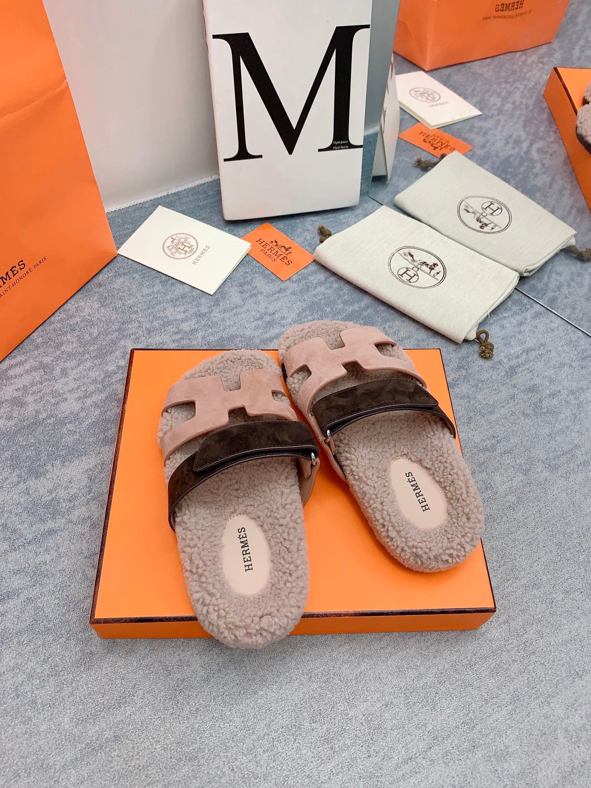 HM 26s Chypre Sandals Ebene Suede Shearling 160910