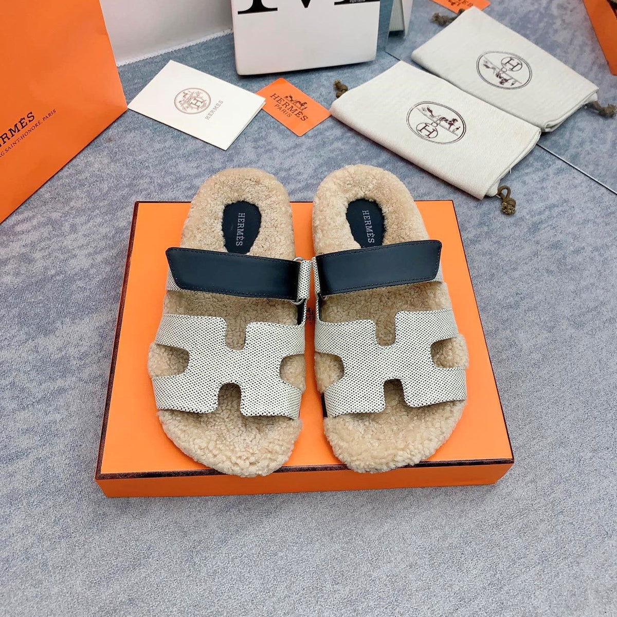 HM 26s Chypre Sandals Beige Canvas Navy Leather Shearling 160913