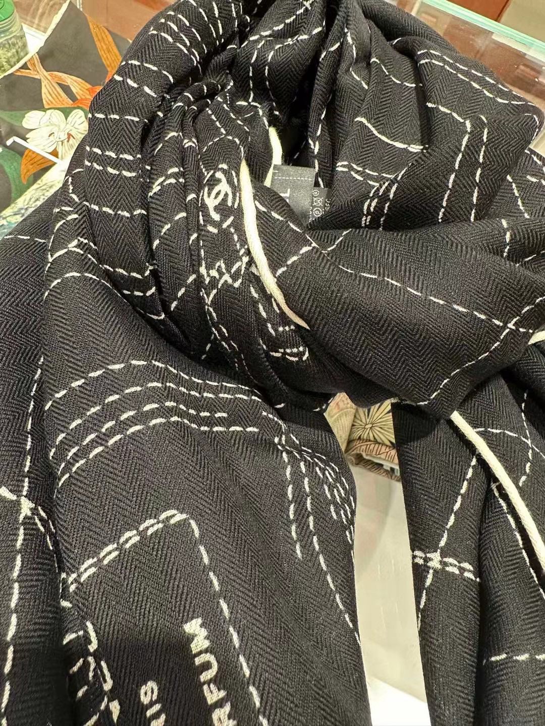 SILK WOOL SQUARE SCARF 140 CM BLACK 393128