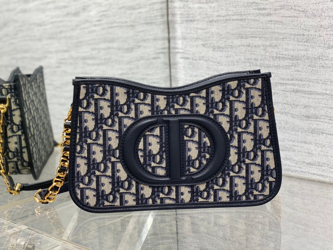 HOBO SIGNATURE 23 BAG IN BLACK BEIGE PATTERN LAMBSKIN