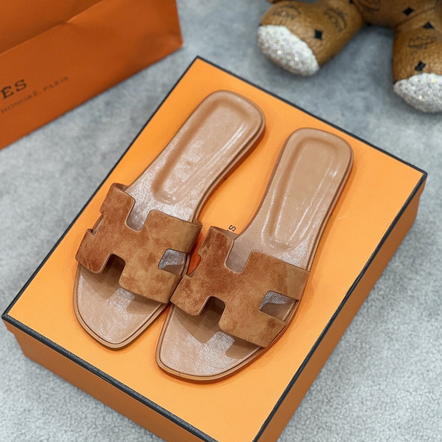 0ran sandal brown suede goatskin