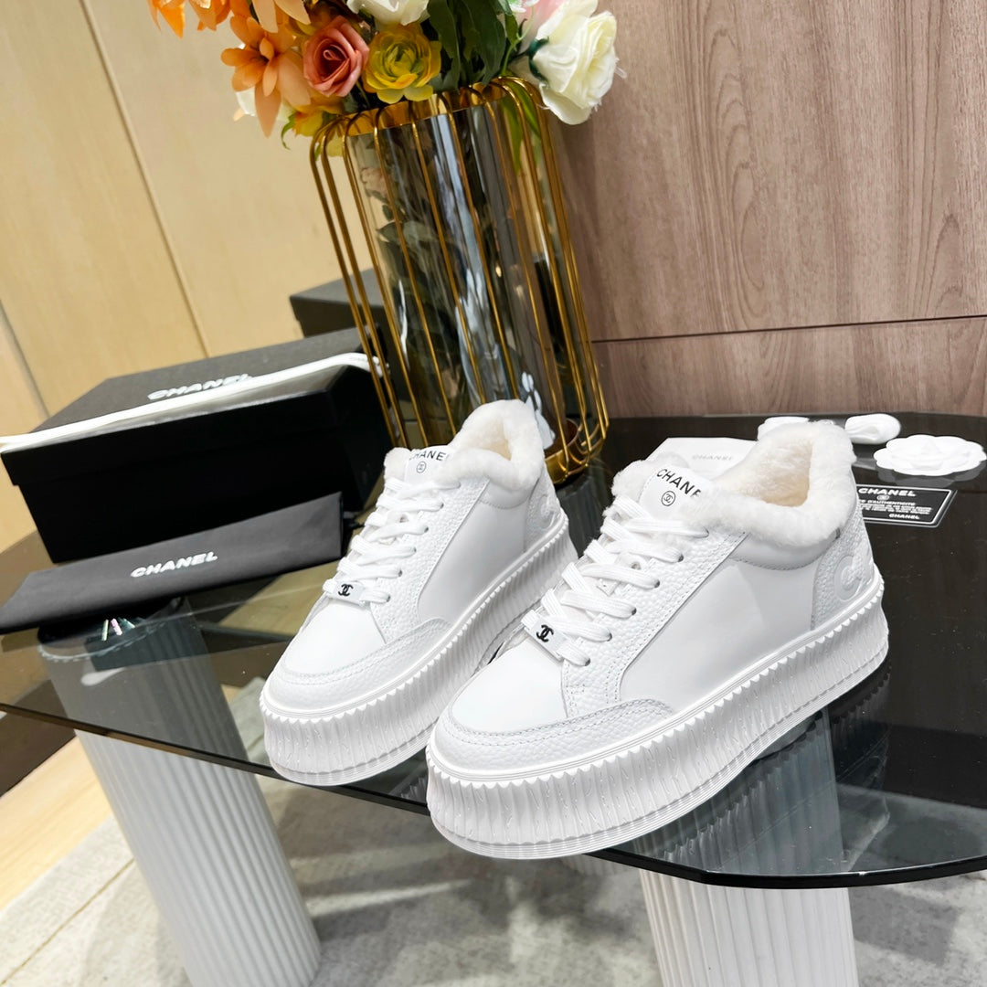 CC Sneaker White Cowhide With Fleece Lining 944563