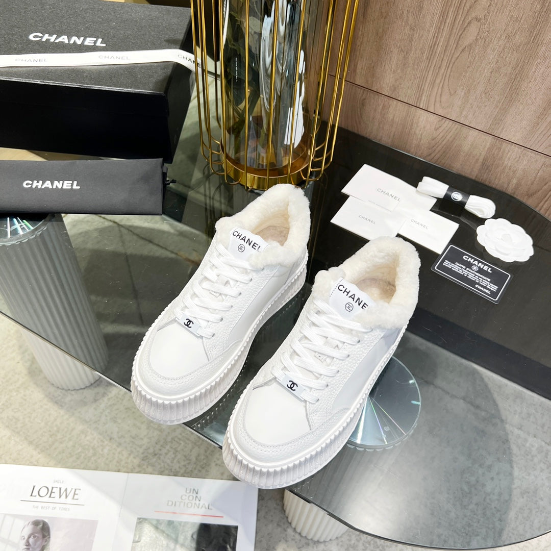 CC Sneaker White Cowhide With Fleece Lining 944563