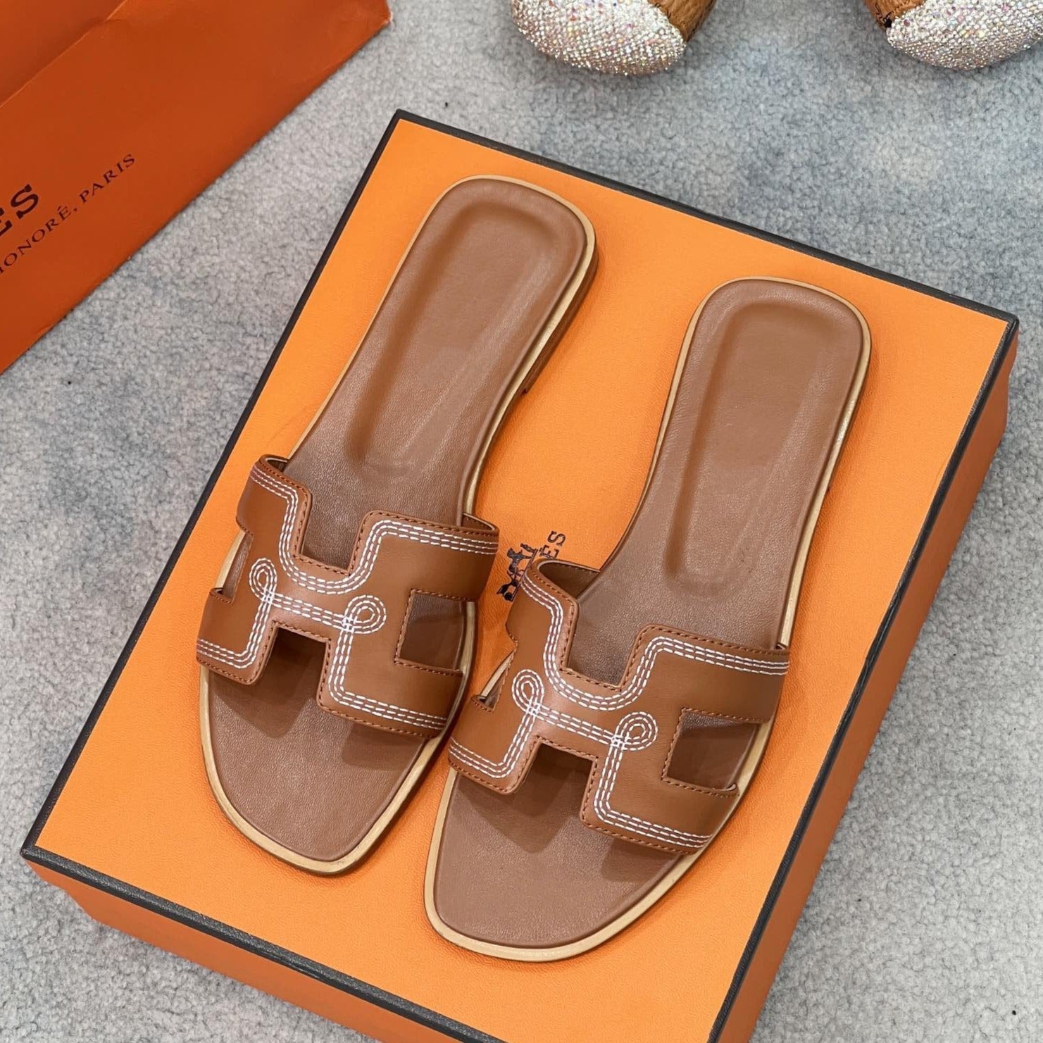 0ran sandal brown white epsom