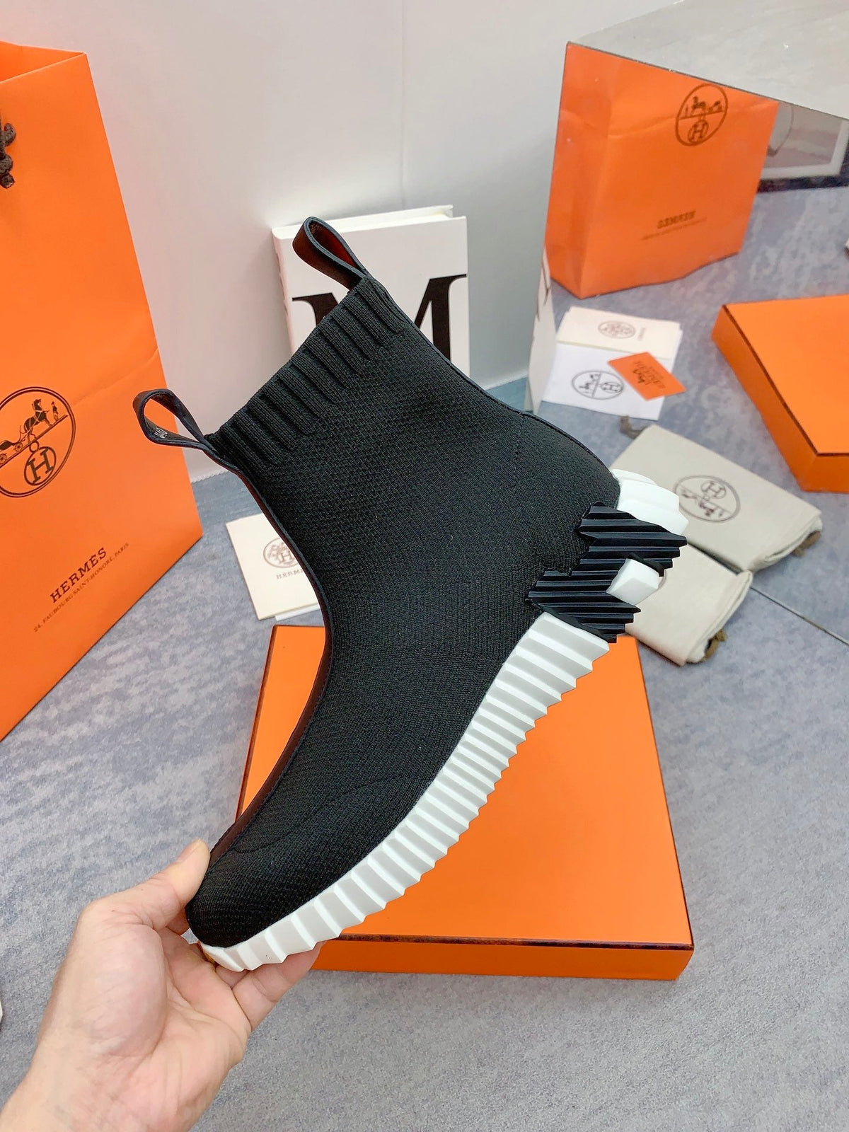 HM 26s Fun Sneakers Black Off-Black Knit 160927