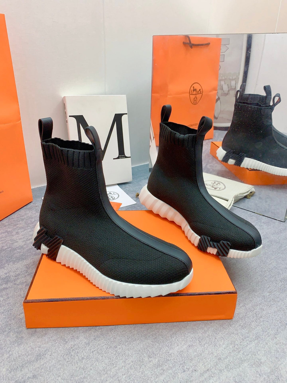 HM 26s Fun Sneakers Black Off-Black Knit 160927