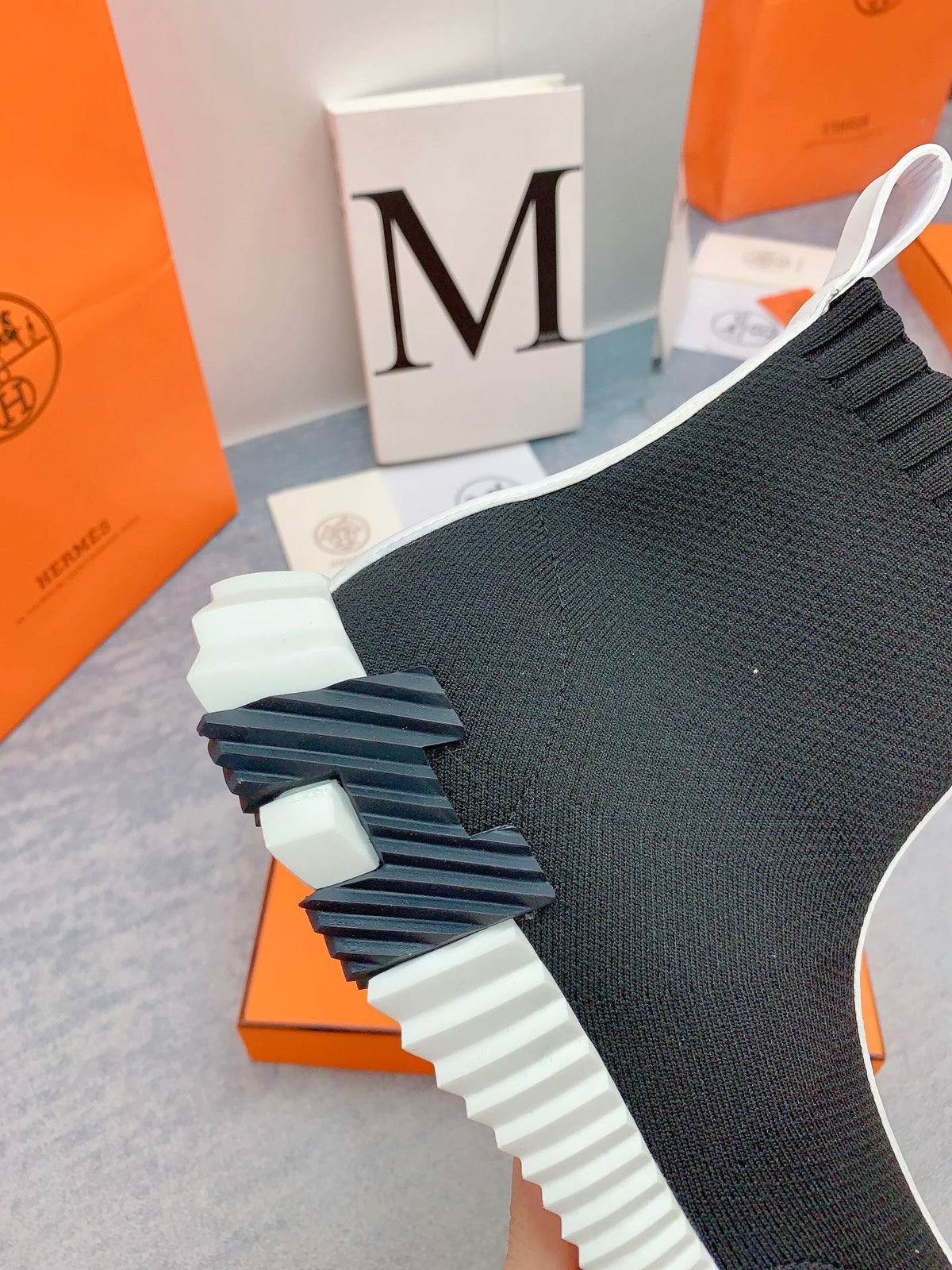 HM 26s Fun Sneakers Black Knit 160928