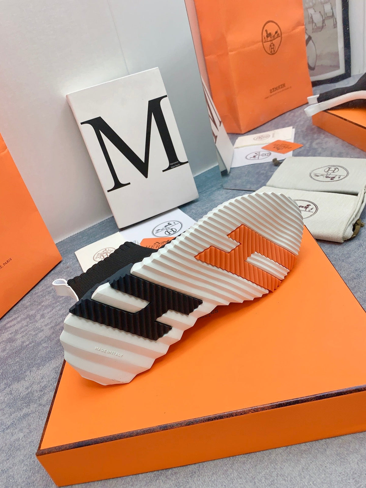 HM 26s Fun Sneakers Black Knit 160928