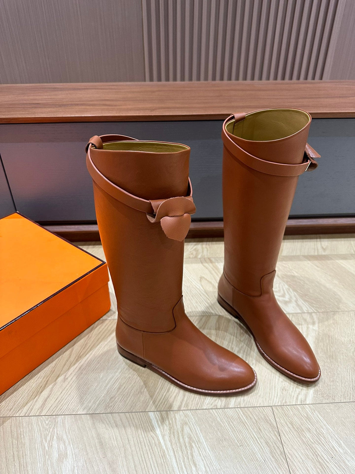 HM 26S Bow Buckle Jumping Boots 2.5cm Tan Leather 112946