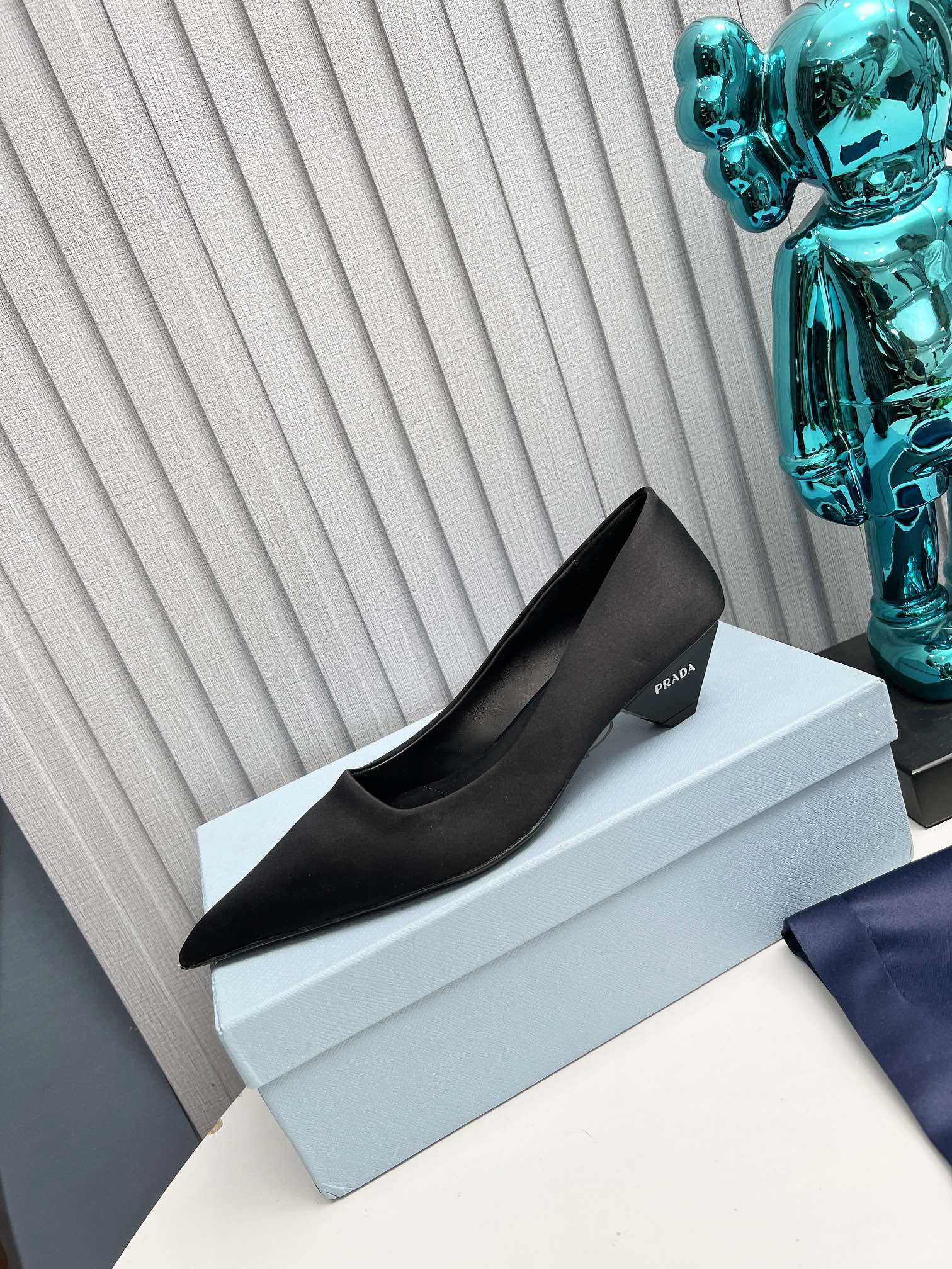 Prada 26SS Pointed-Toe Pumps 4cm Black Satin 680949