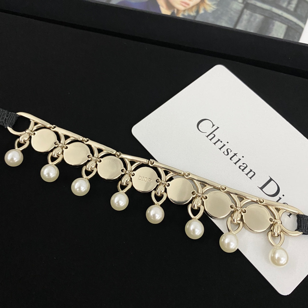 CD 26S Pearl Drop Choker Necklace In Gold Tone Metal 631050