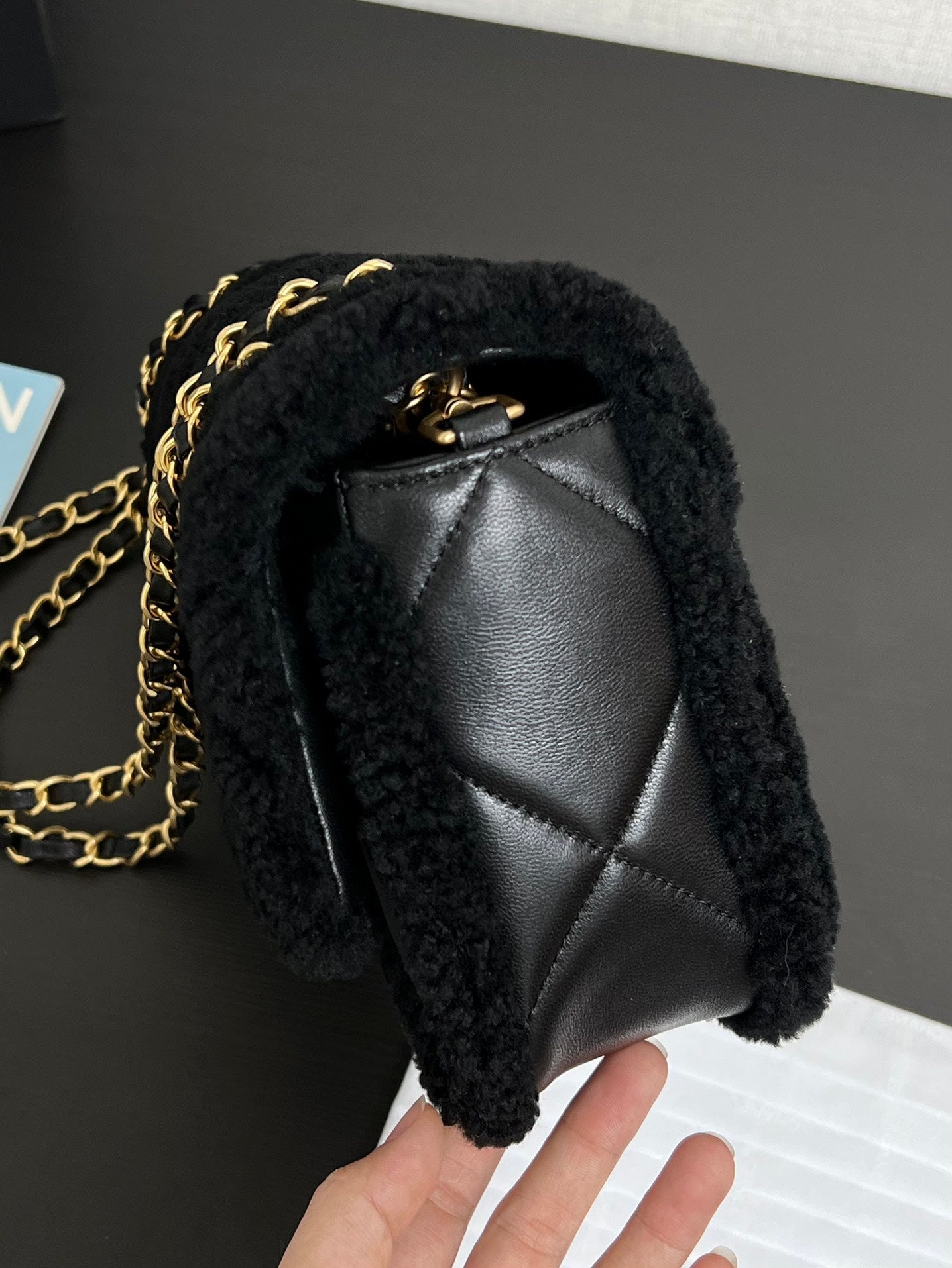 Flap Bag Small 23cm Black Sherling Lambskin Gold Hardware