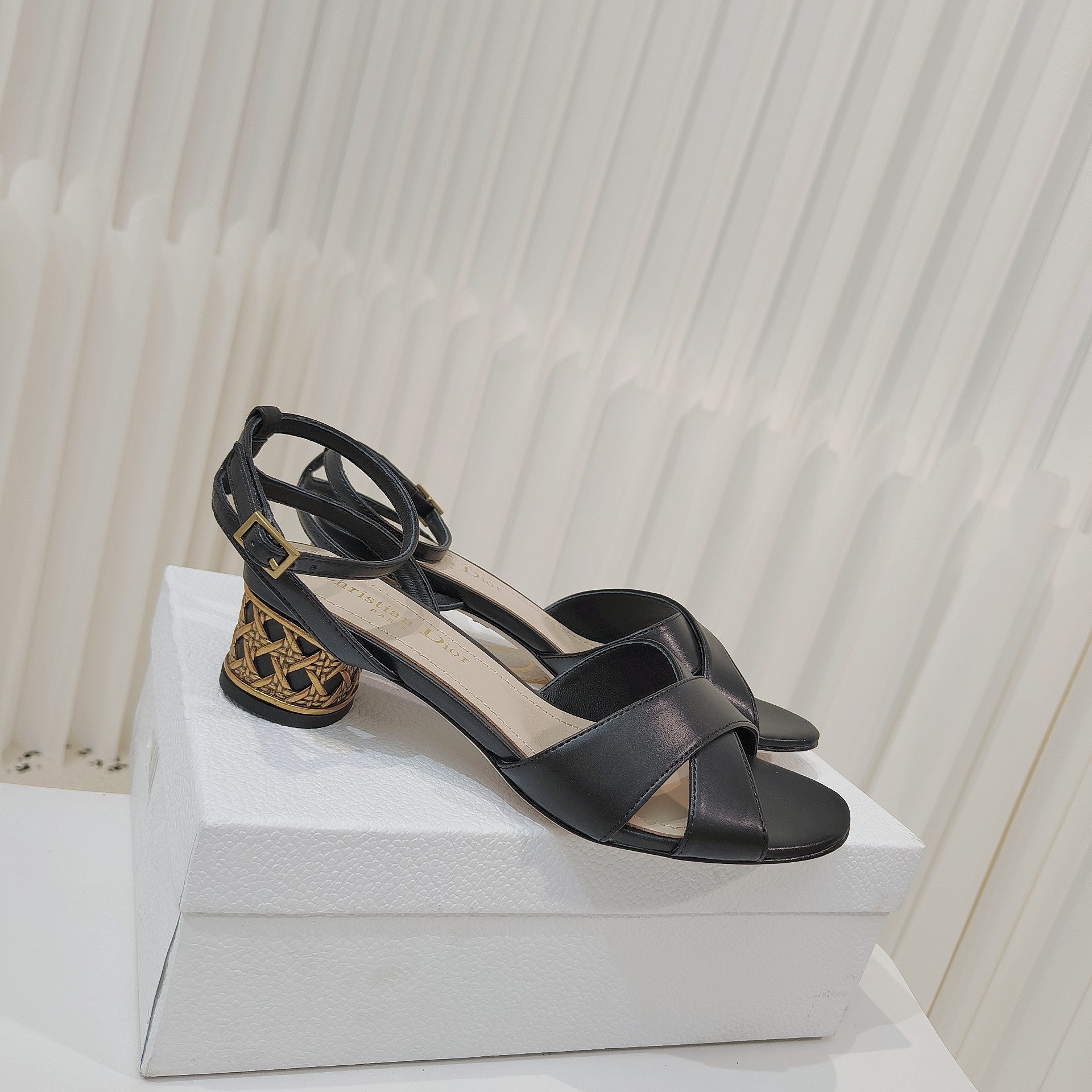 CD 26s Criss-Cross Strap Sandals 4cm Black Leather 927497